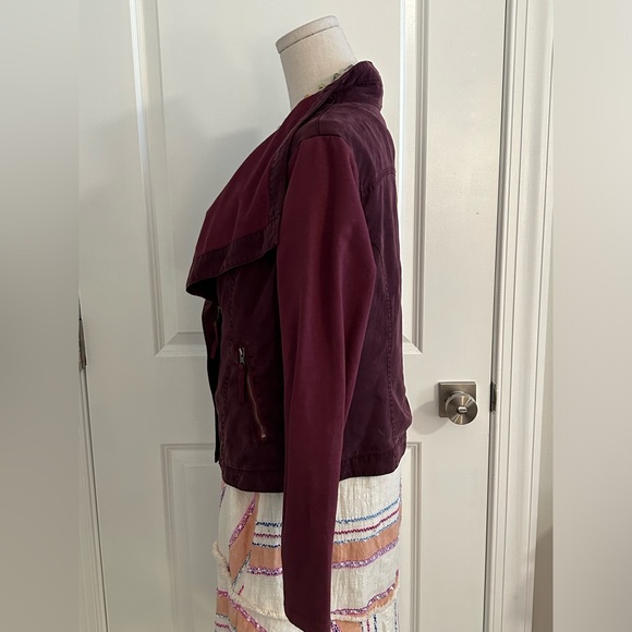 Marrakech two tone bomber jacket with asymmetrical zip front. - Picture 5 of 9